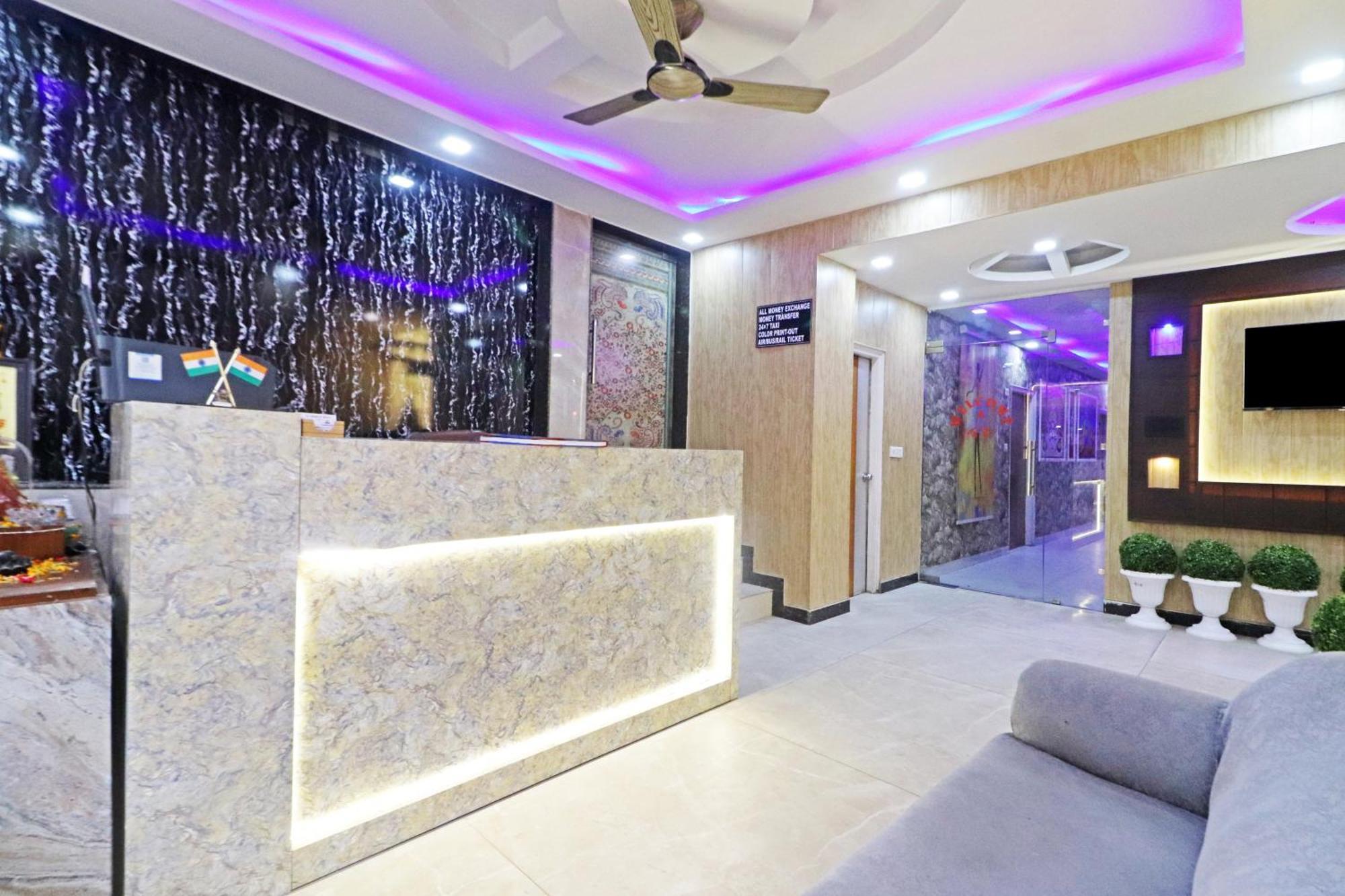 Hotel Qubic Near Igi Delhi Airport Nueva Delhi Exterior foto